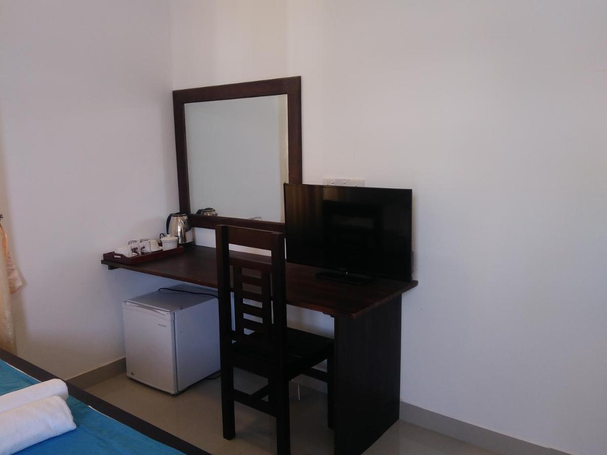 Queens Airport Residence Negombo Luaran gambar
