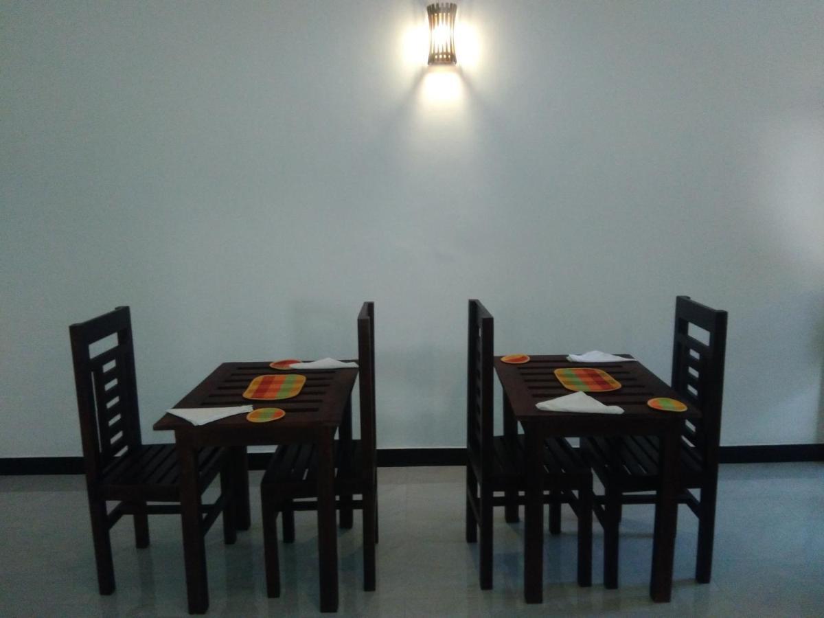 Queens Airport Residence Negombo Luaran gambar